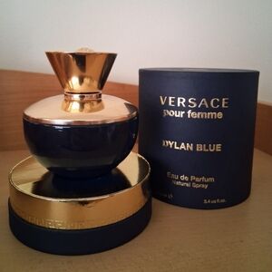 Versace Pour Femme Dylan Blue Gold and Navy Bottle 100mL